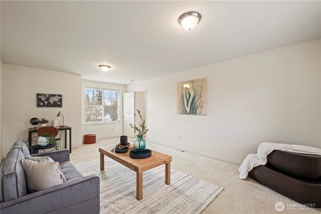 512 29th Ave SE, Puyallup, WA 98374