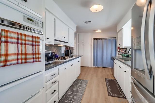 8301 Mission Gorge Rd 194, Santee, CA 92071