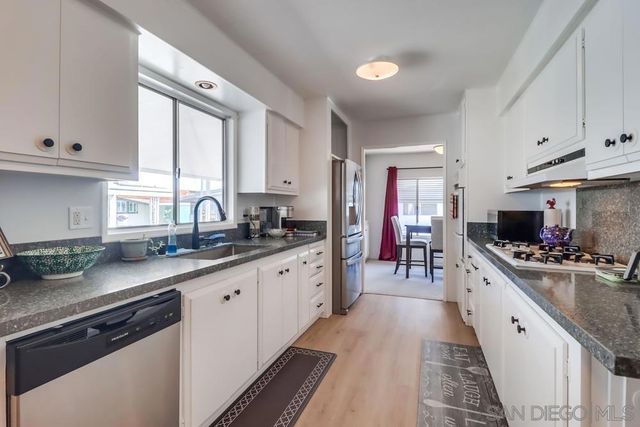 8301 Mission Gorge Rd 194, Santee, CA 92071