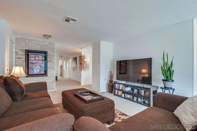 8301 Mission Gorge Rd 194, Santee, CA 92071