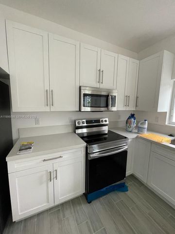 213 NW 12th St, Pompano Beach, FL 33060