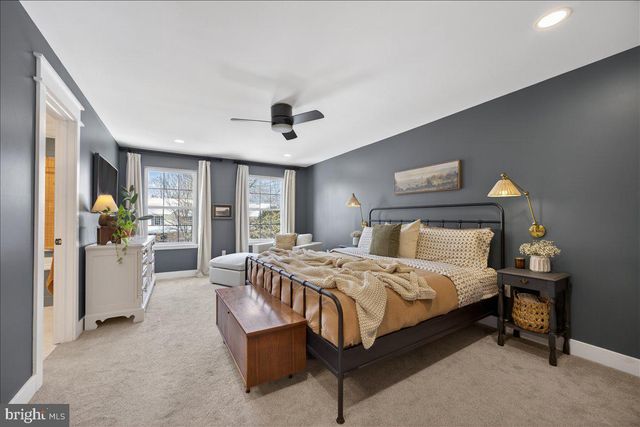 152 IVY LN, Zieglerville, PA 19492