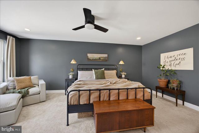 152 IVY LN, Zieglerville, PA 19492