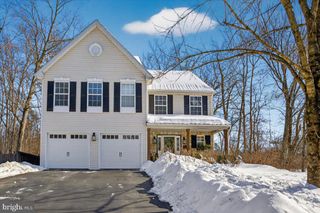 152 IVY LN, Zieglerville, PA 19492