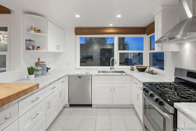 211 Ocean St, Solana Beach, CA 92075