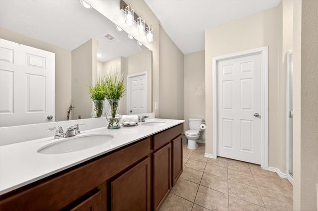 833 Lemongrass Court, Fort Worth, TX 76131