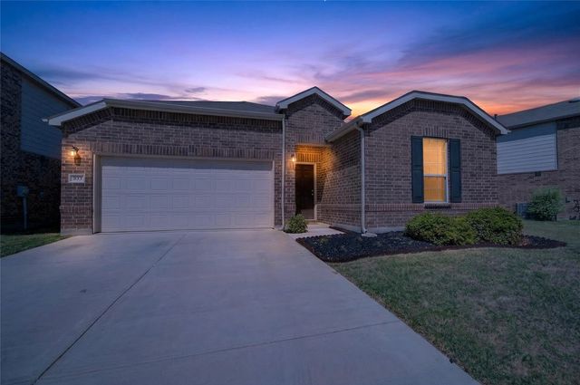 833 Lemongrass Court, Fort Worth, TX 76131
