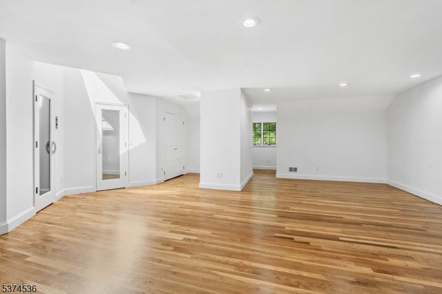 201 Dryden Rd, Bernardsville Boro, NJ 07924