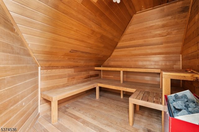 201 Dryden Rd, Bernardsville Boro, NJ 07924