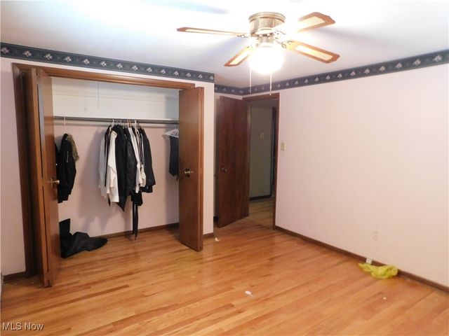 7360 N Meadowpark Drive, Walton Hills, OH 44146