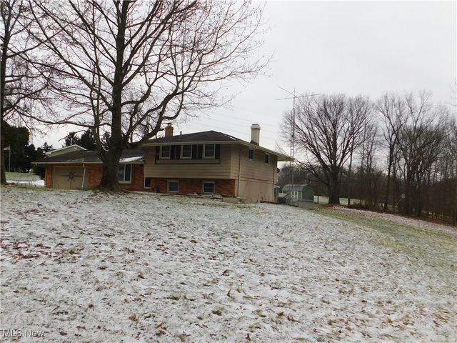 7360 N Meadowpark Drive, Walton Hills, OH 44146