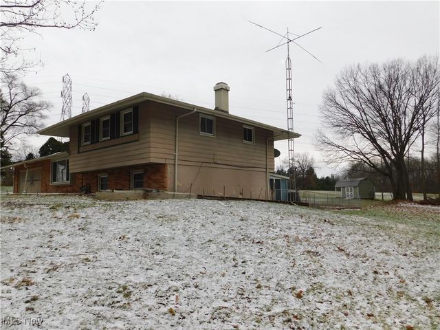 7360 N Meadowpark Drive, Walton Hills, OH 44146