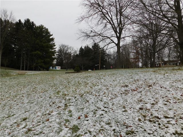 7360 N Meadowpark Drive, Walton Hills, OH 44146