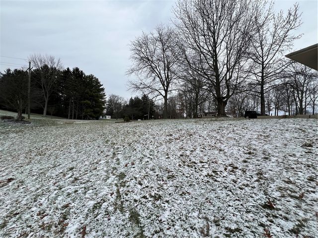 7360 N Meadowpark Drive, Walton Hills, OH 44146