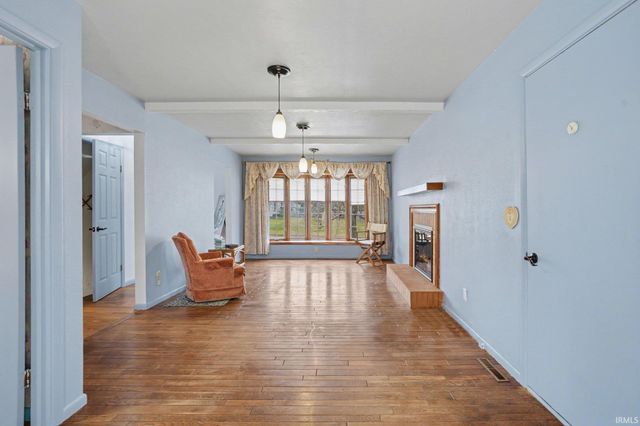 18289 Coventry Ct, South Bend, IN 46637