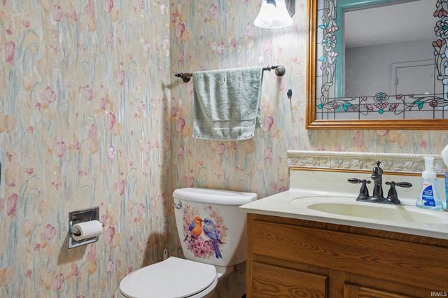 18289 Coventry Ct, South Bend, IN 46637