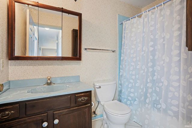 18289 Coventry Ct, South Bend, IN 46637