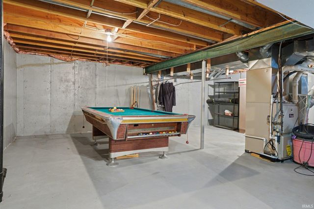 18289 Coventry Ct, South Bend, IN 46637