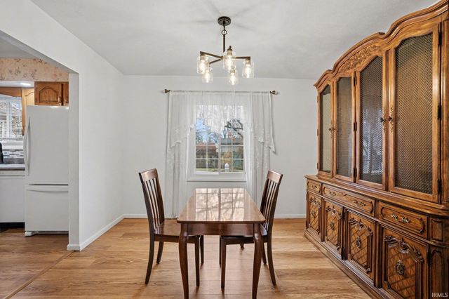 18289 Coventry Ct, South Bend, IN 46637