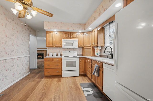 18289 Coventry Ct, South Bend, IN 46637