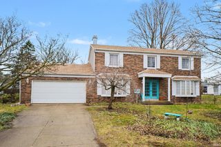 18289 Coventry Ct, South Bend, IN 46637