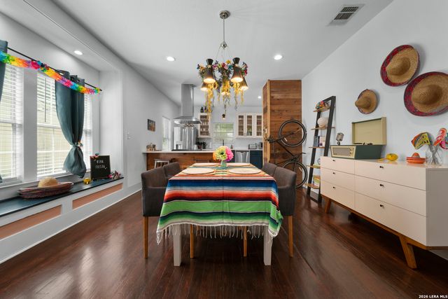 215 Berkshire, San Antonio, TX 78210