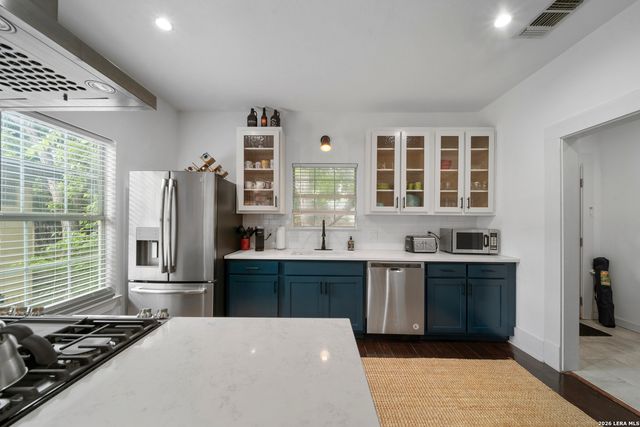 215 Berkshire, San Antonio, TX 78210