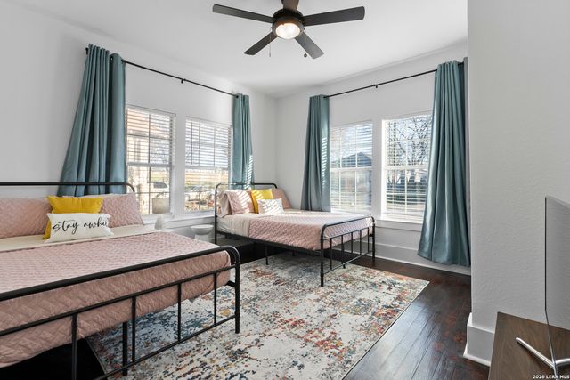 215 Berkshire, San Antonio, TX 78210