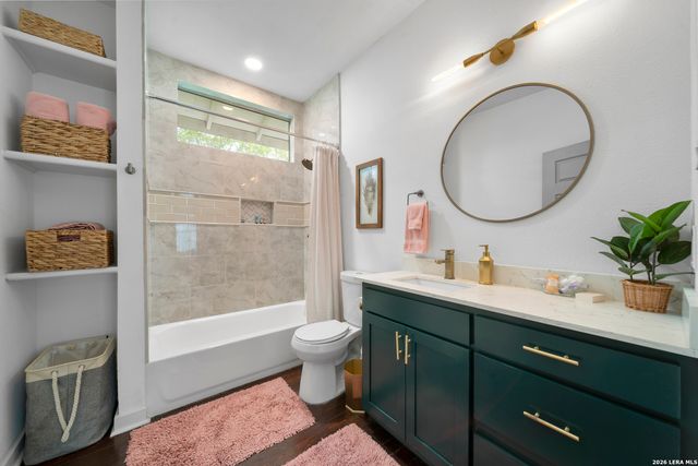 215 Berkshire, San Antonio, TX 78210