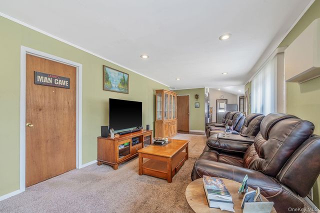 156 Gibbs Road, Central Islip, NY 11722