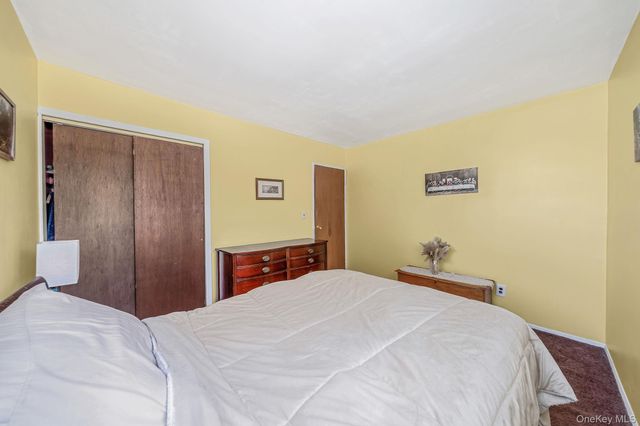 156 Gibbs Road, Central Islip, NY 11722