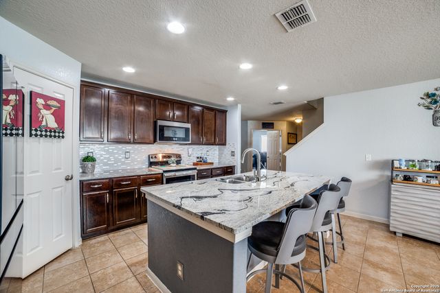 10235 Bonavantura, San Antonio, TX 78245