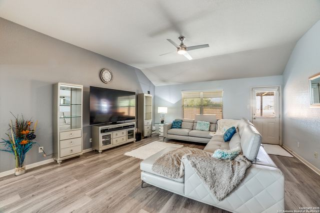 10235 Bonavantura, San Antonio, TX 78245