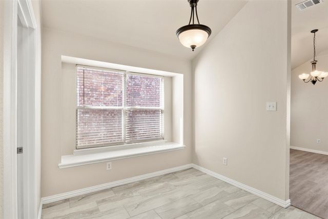 928 Wood Brook Drive, Grand Prairie, TX 75052