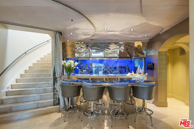 2157 Ravensfield Lane, Los Angeles, CA 90077