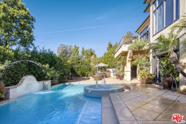 2157 Ravensfield Lane, Los Angeles, CA 90077