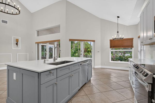 6443 NW 110th Avenue, Parkland, FL 33076
