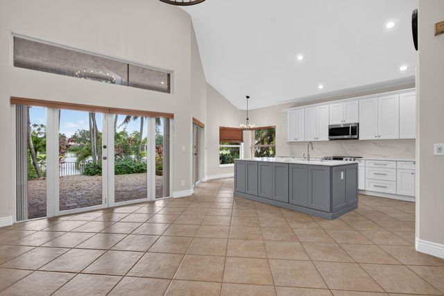 6443 NW 110th Avenue, Parkland, FL 33076