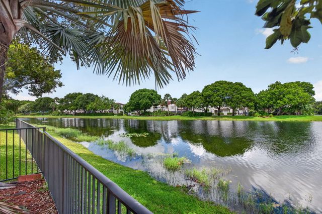 6443 NW 110th Avenue, Parkland, FL 33076