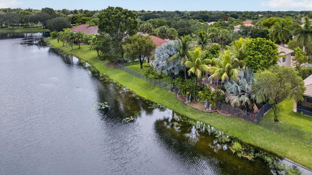 6443 NW 110th Avenue, Parkland, FL 33076