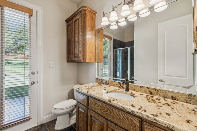 2221 Southern Oaks Drive, Cedar Hill, TX 75104