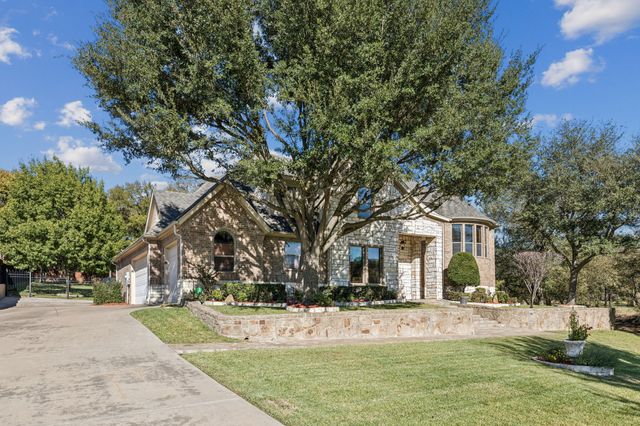 2221 Southern Oaks Drive, Cedar Hill, TX 75104