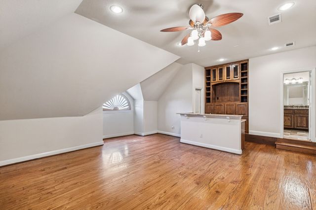 2221 Southern Oaks Drive, Cedar Hill, TX 75104