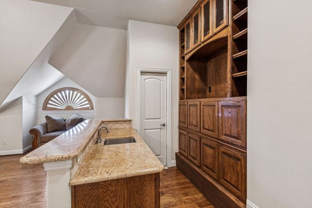 2221 Southern Oaks Drive, Cedar Hill, TX 75104