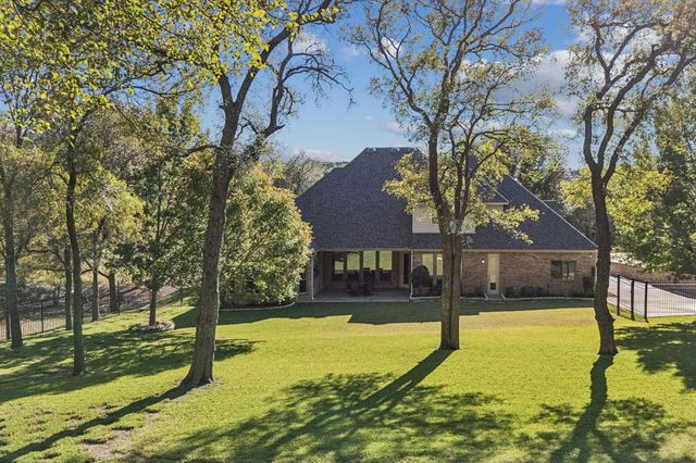 2221 Southern Oaks Drive, Cedar Hill, TX 75104