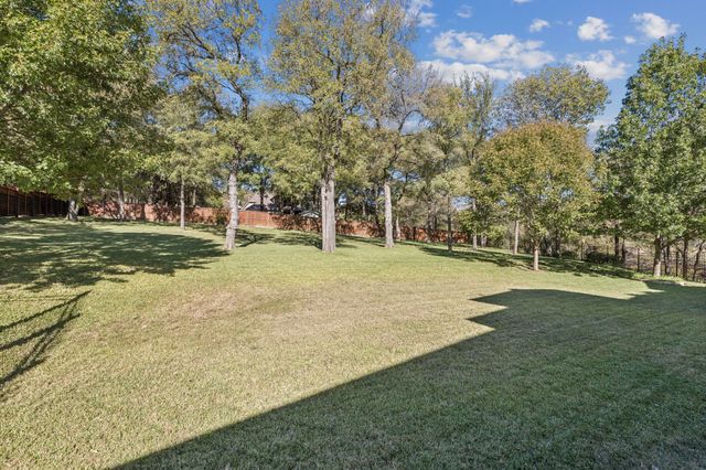 2221 Southern Oaks Drive, Cedar Hill, TX 75104