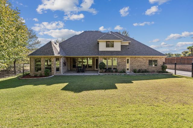 2221 Southern Oaks Drive, Cedar Hill, TX 75104