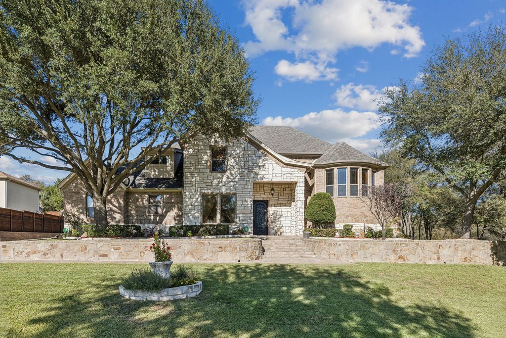2221 Southern Oaks Drive, Cedar Hill, TX 75104