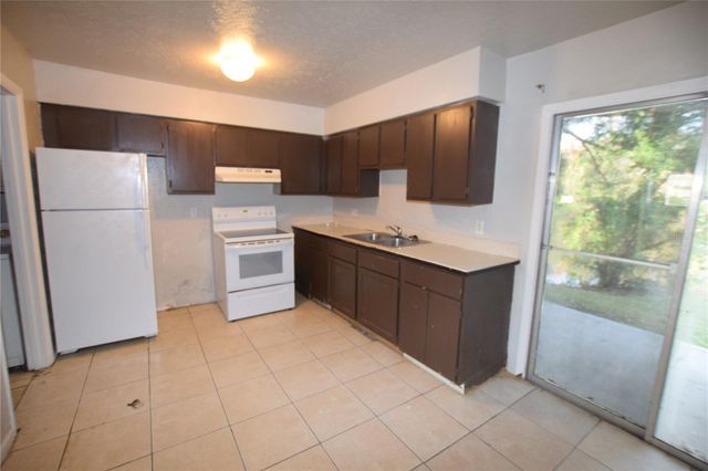 3916 CRAYRICH CIRCLE C-1, Orlando, FL 32839