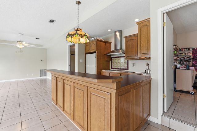 1100 Carruthers Drive, Morrilton, AR 72110